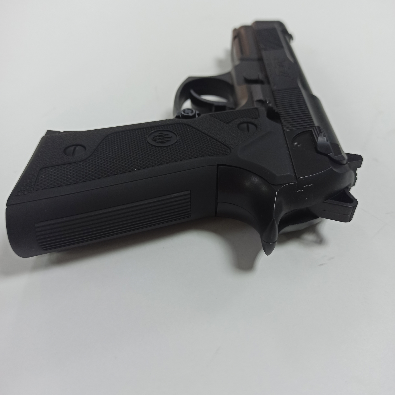 Пневматический пистолет Umarex Beretta Elite II 4,5 мм GNBB (AG-5.8090) 