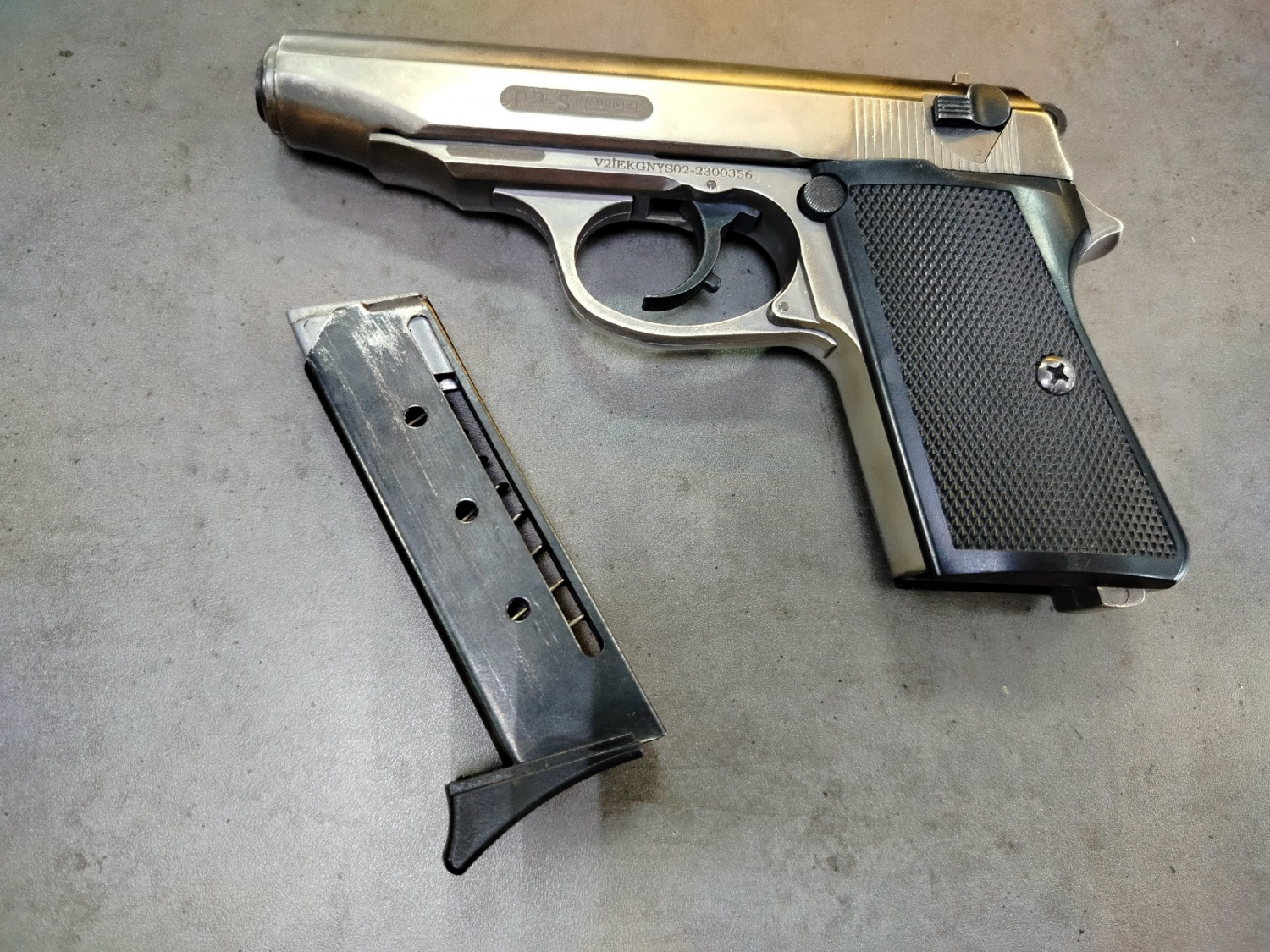 Сигнальный пистолет PP-S KURS (Walther PP)