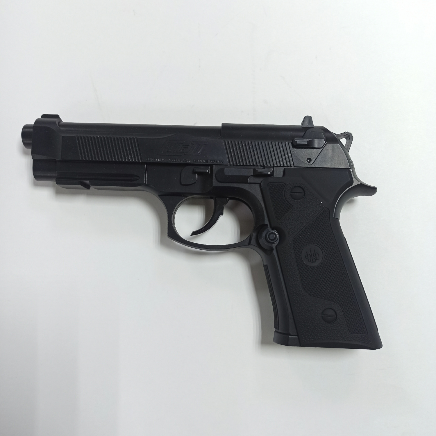 Пневматический пистолет Umarex Beretta Elite II 4,5 мм GNBB (AG-5.8090) 