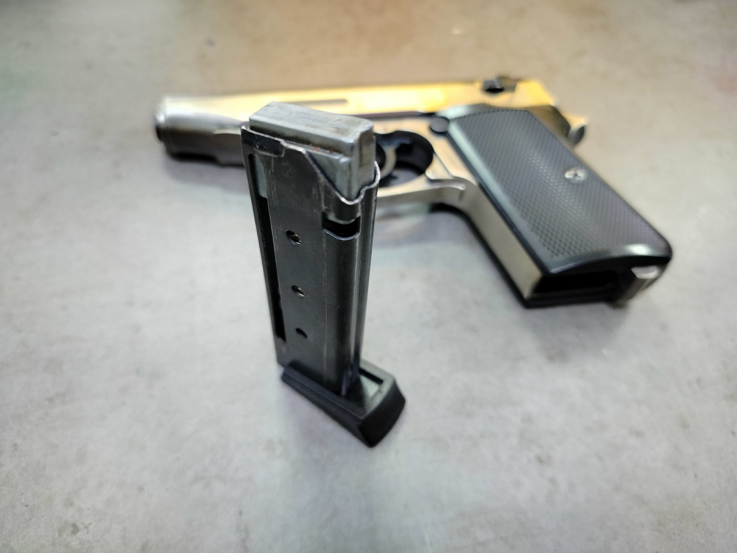 Сигнальный пистолет PP-S KURS (Walther PP)